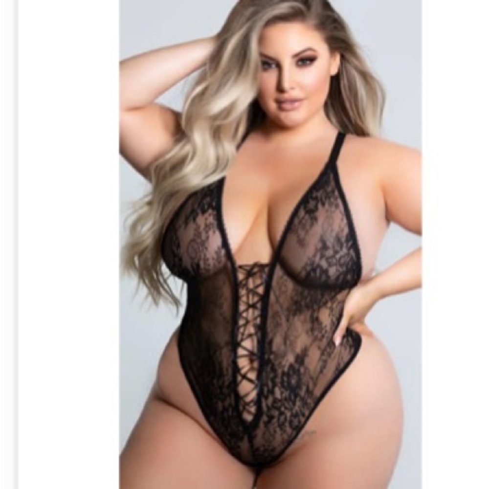 Plus size lace lingerie
